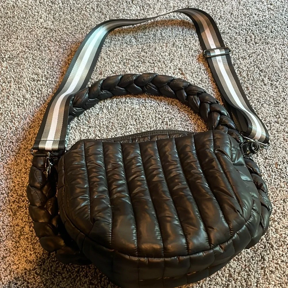 Think Royln | Kelsie Braided Quiled Nylon Hobo Bag. Black. - Picture 4 of 12